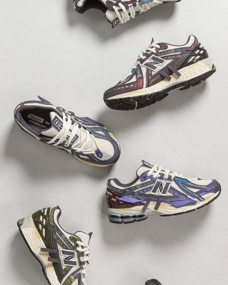 Wat is het verschil tussen de New Balance 1906 en 1906R?