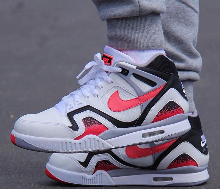 De comeback van de Nike Air Tech Challenge retro in een nieuw tijdperk