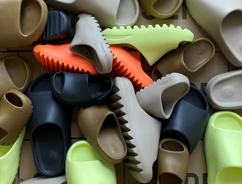 Yeezy Slides vs Nike ReactX Rejuven8 Slide: welke is écht beter?