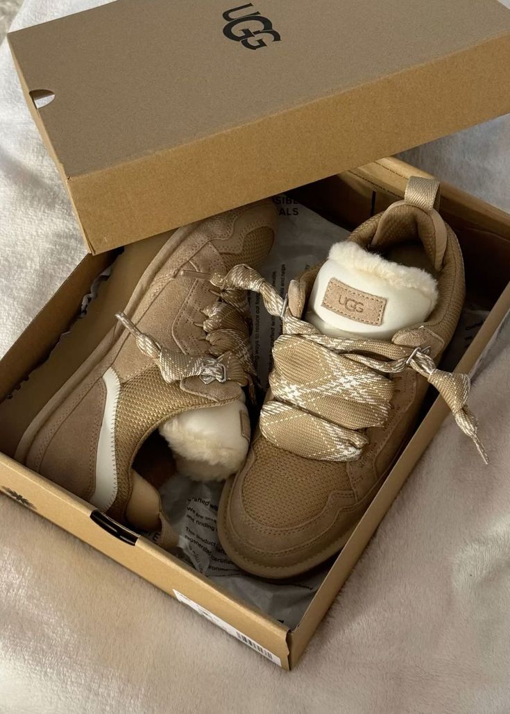 Waarom UGGs een must-have blijven: pasvorm, wol en styling uitgelegd