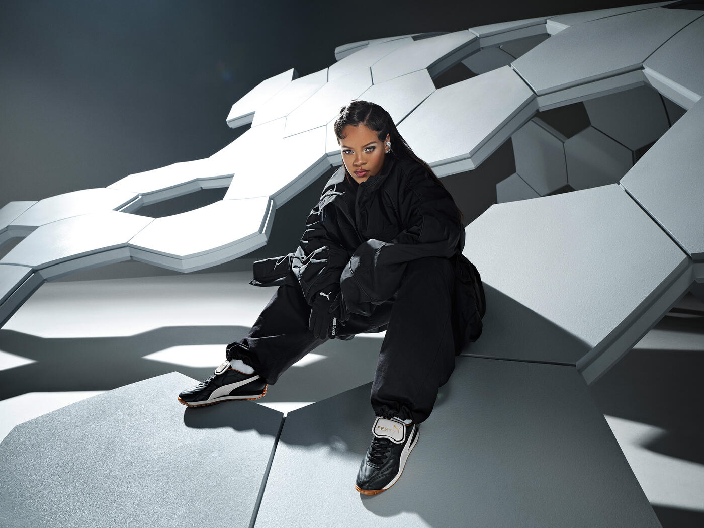 Rihanna zet de toon: dé sneaker trend van 2025 is hier