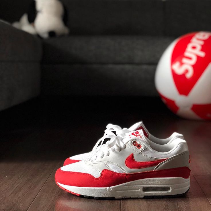 Nike Air Max 1 ‘86 Golf Sport Red on foot – hoe deze frisse sneaker valt en styled wordt, ook off the green, via Snrkickz