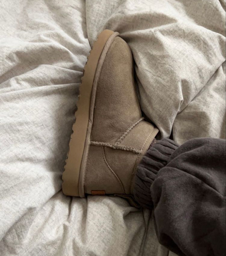 UGG Classic Ultra Mini Boot Goat - SnrKickz