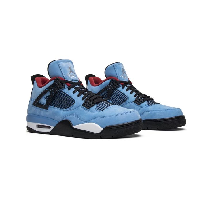 Nike Air Jordan 4 blauwe schoen met rode binnenkant, zwarte details, veters en het jordan logo op de tong