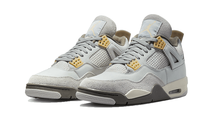 Air Jordan 4 SE Craft Photon Dust lichtgrijze Jordan sneaker met Pale Vanilla accenten vooraanzicht
