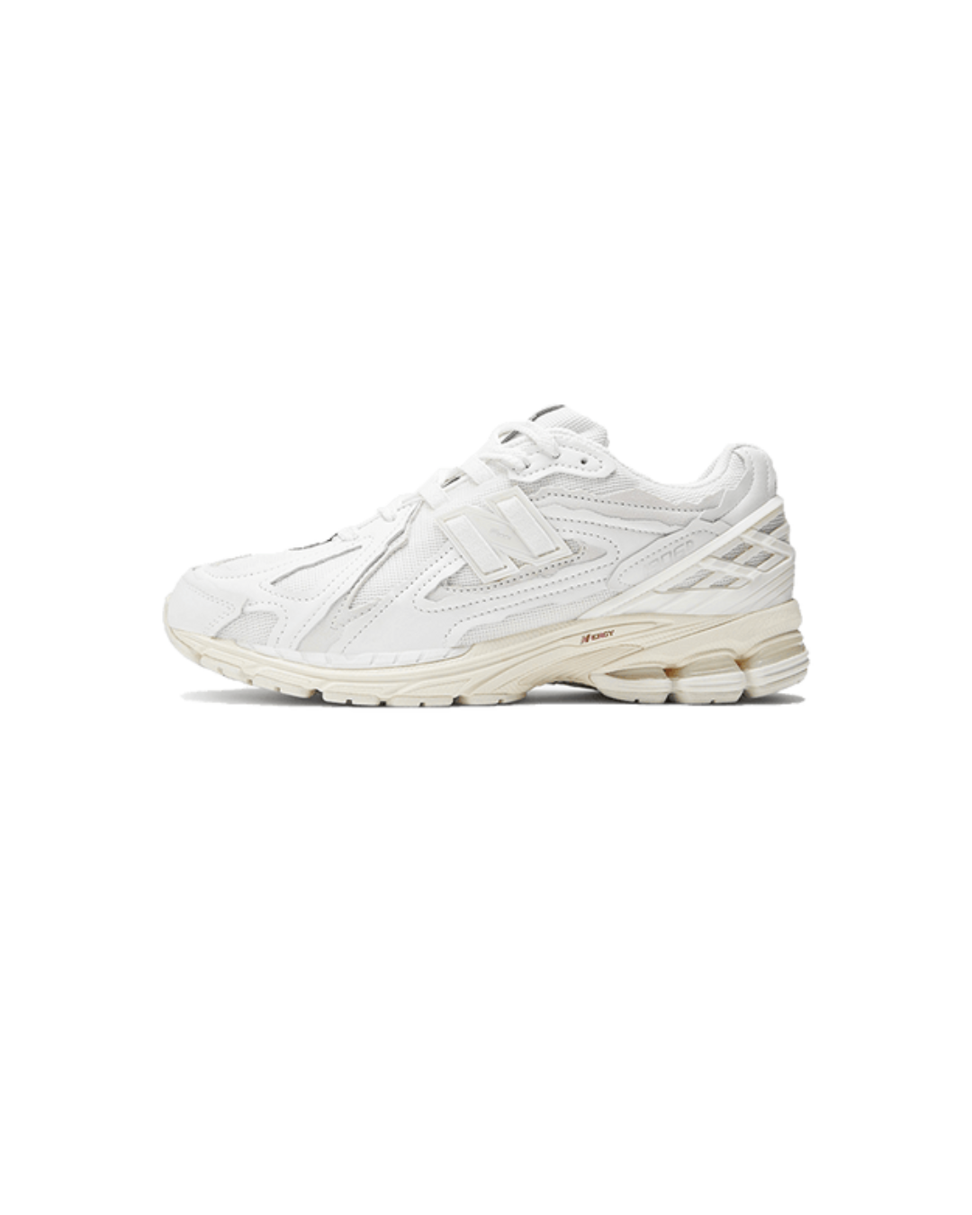 New Balance 1906D Protection Pack White zijaanzicht met gerafelde suede overlays en tonale mesh details