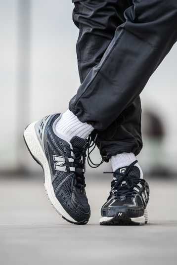 Bovenaanzicht van de New Balance 1906R Eclipse met ademend mesh en dempende binnenzool