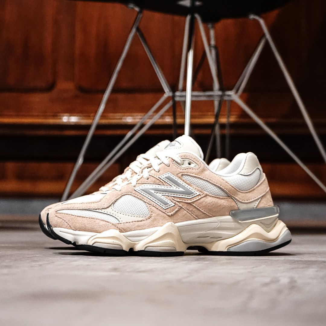 New Balance 9060 Vintage Rose