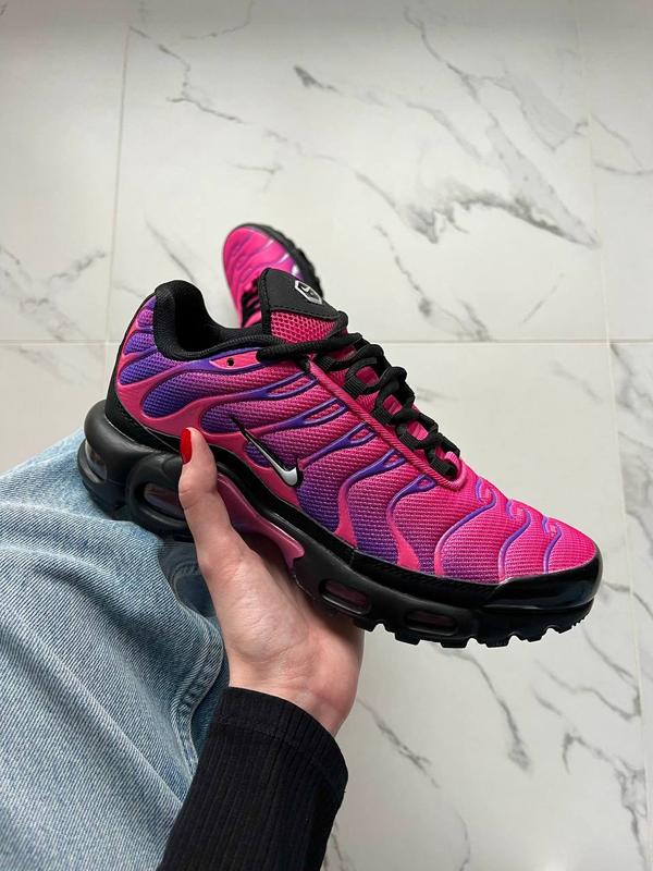 Nike Air Max Plus Rebellious Air Fireberry