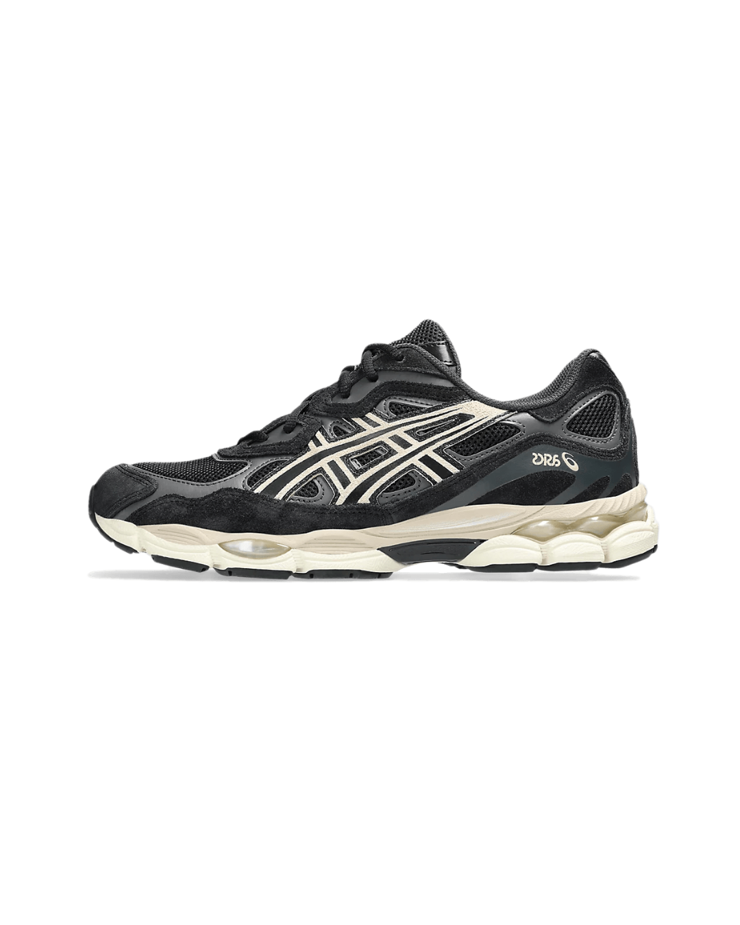 ASICS GEL-NYC Black Cream – zijkant met zwarte overlays, beige mesh en vintage hardloopstijl, verkrijgbaar bij Snrkickz