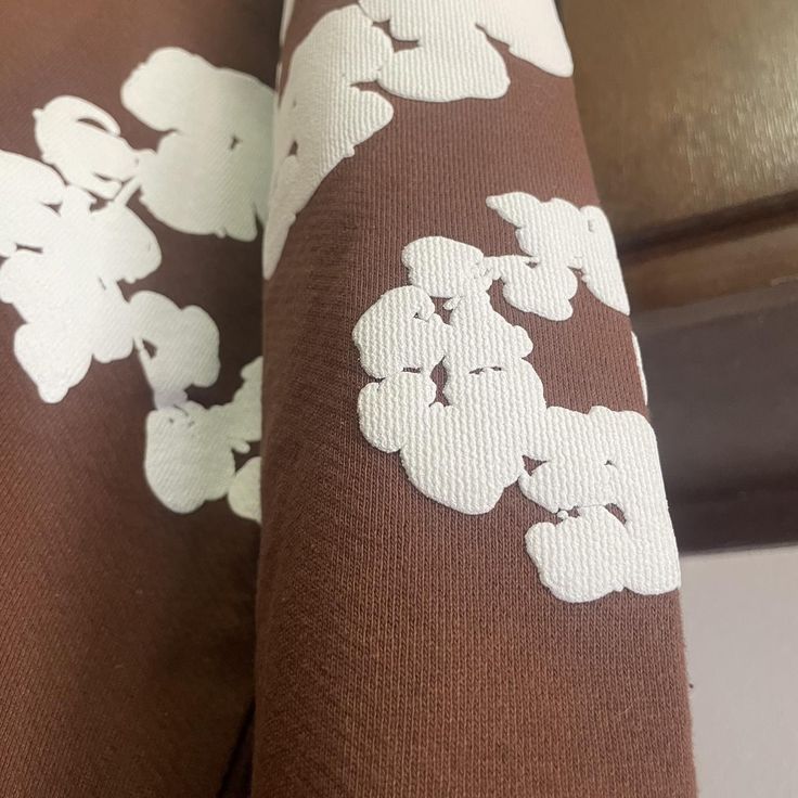 Denim Tears – Kapuzenpullover „The Cotton Wreath“ Braun