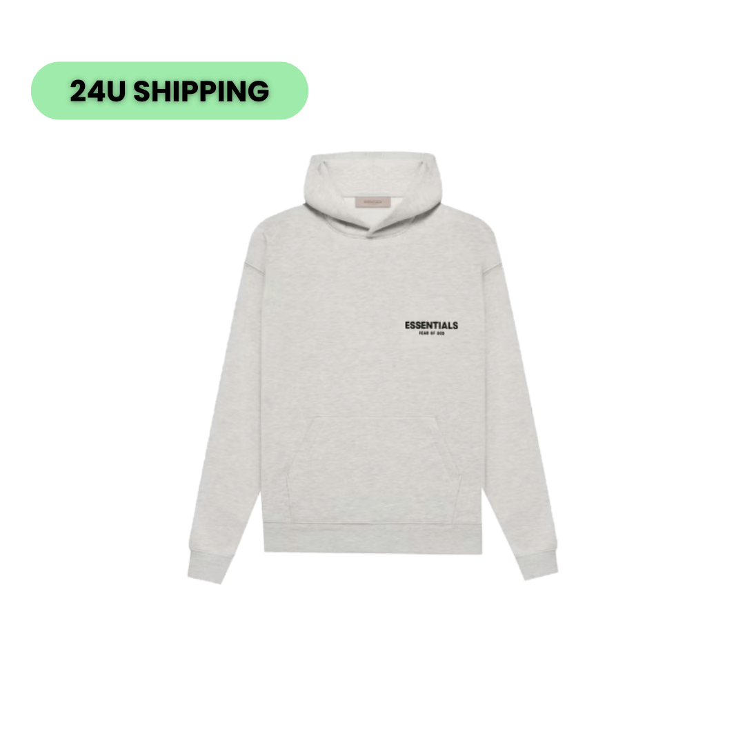 Fear of God Essentials Light Oatmeal Hoodie – voorkant met zachte zandkleur, oversized pasvorm en subtiel logo op de borst via Snrkickz