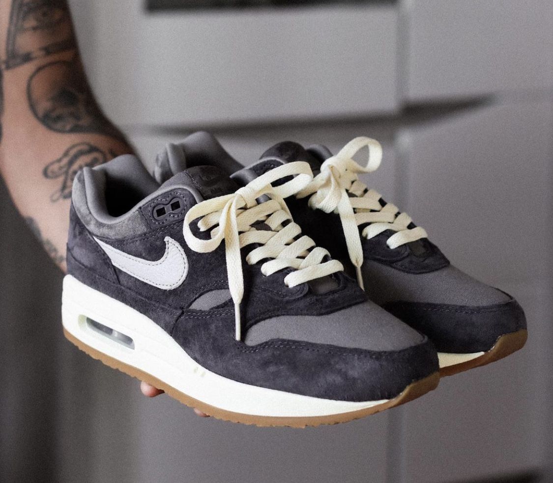 Nike Air Max 1 Crepe Soft Grau