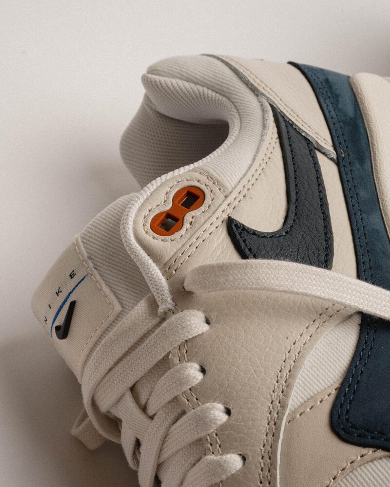 Nike Air Max 1 Obsidian Rugged on foot hoe deze donkerblauwe sneaker valt en styled via Snrkickz