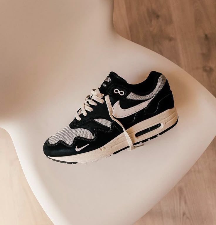 Nike Air Max 1 Patta Schwarz Grau