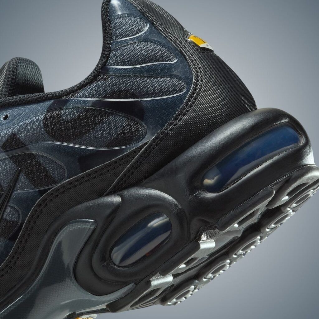 Nike Air Max Plus PSG Paris Saint-Germain Black Particle Grey