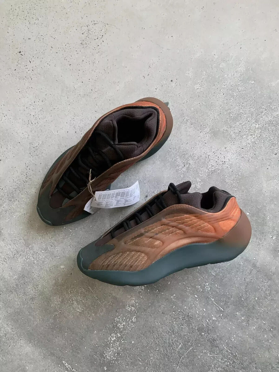 Adidas Yeezy 700 V3 Copper Fade - SnrKickz
