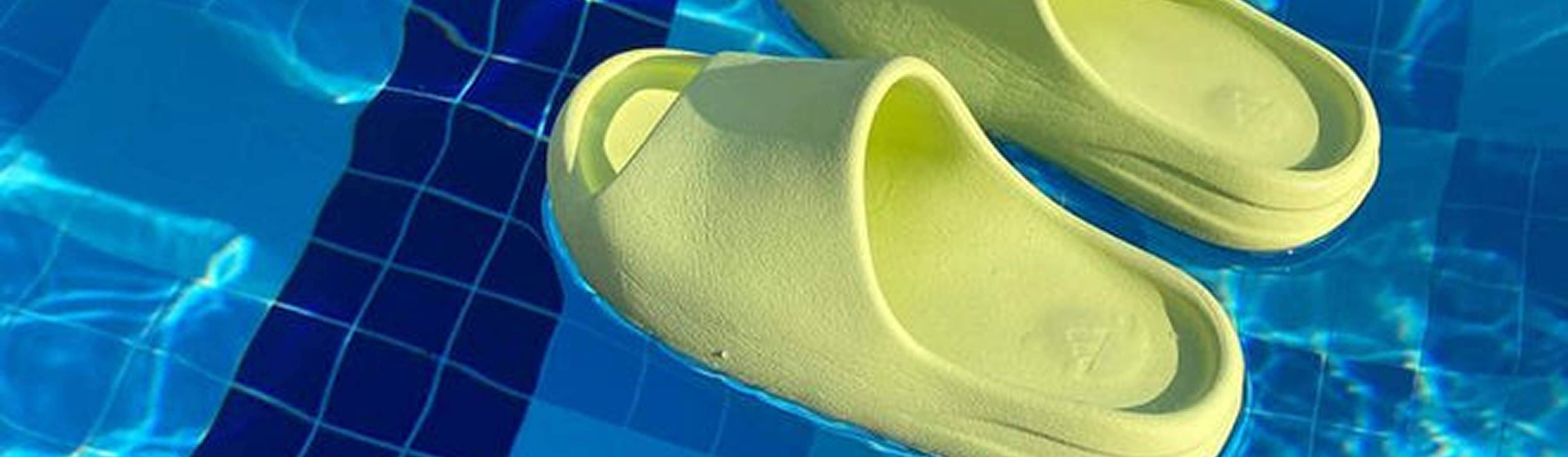 Wat is het verschil tussen de Yeezy Slide en YZY 01?