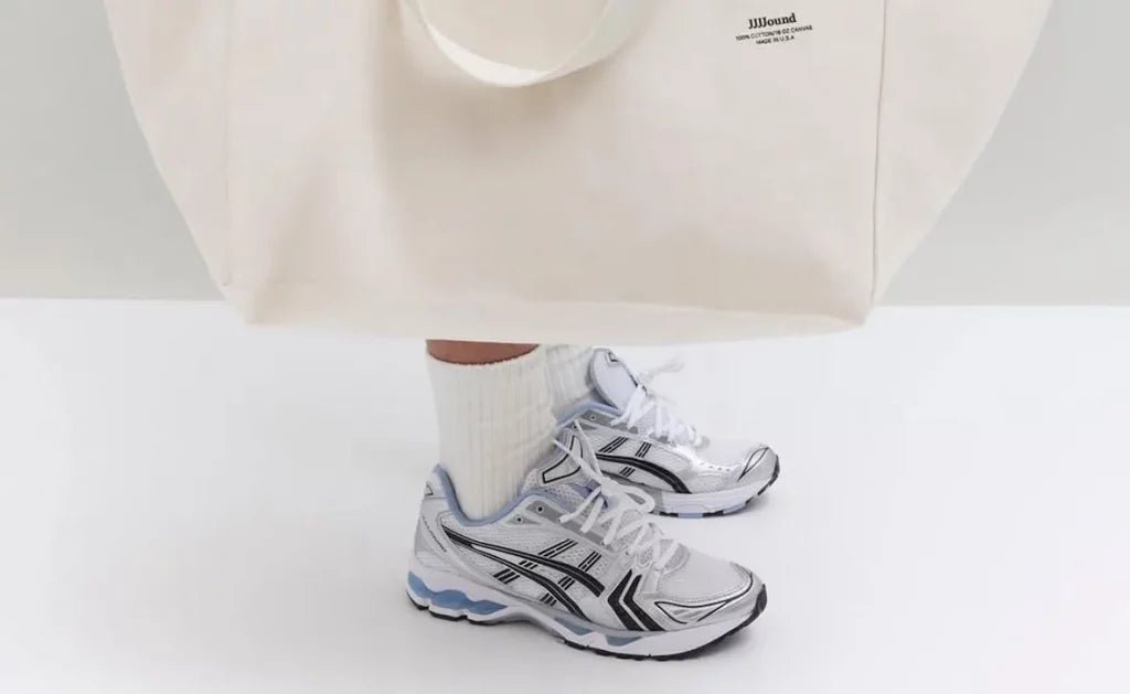 ASICS Gel-Kayano 14 x JJJJound White Blue is de colorway die jij moet hebben!