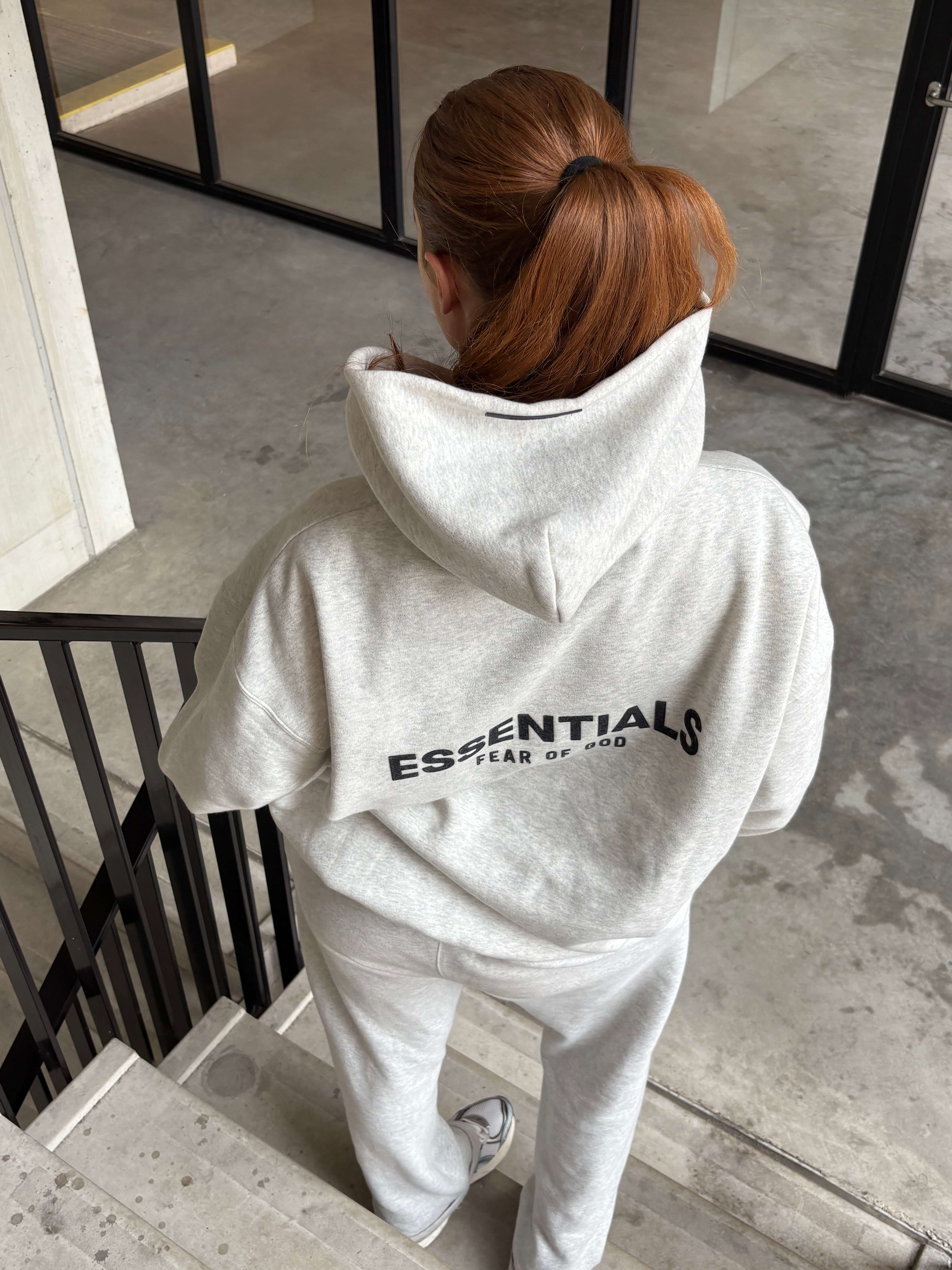 Essentials Fear of God joggingspakken nu in prijs verlaagd