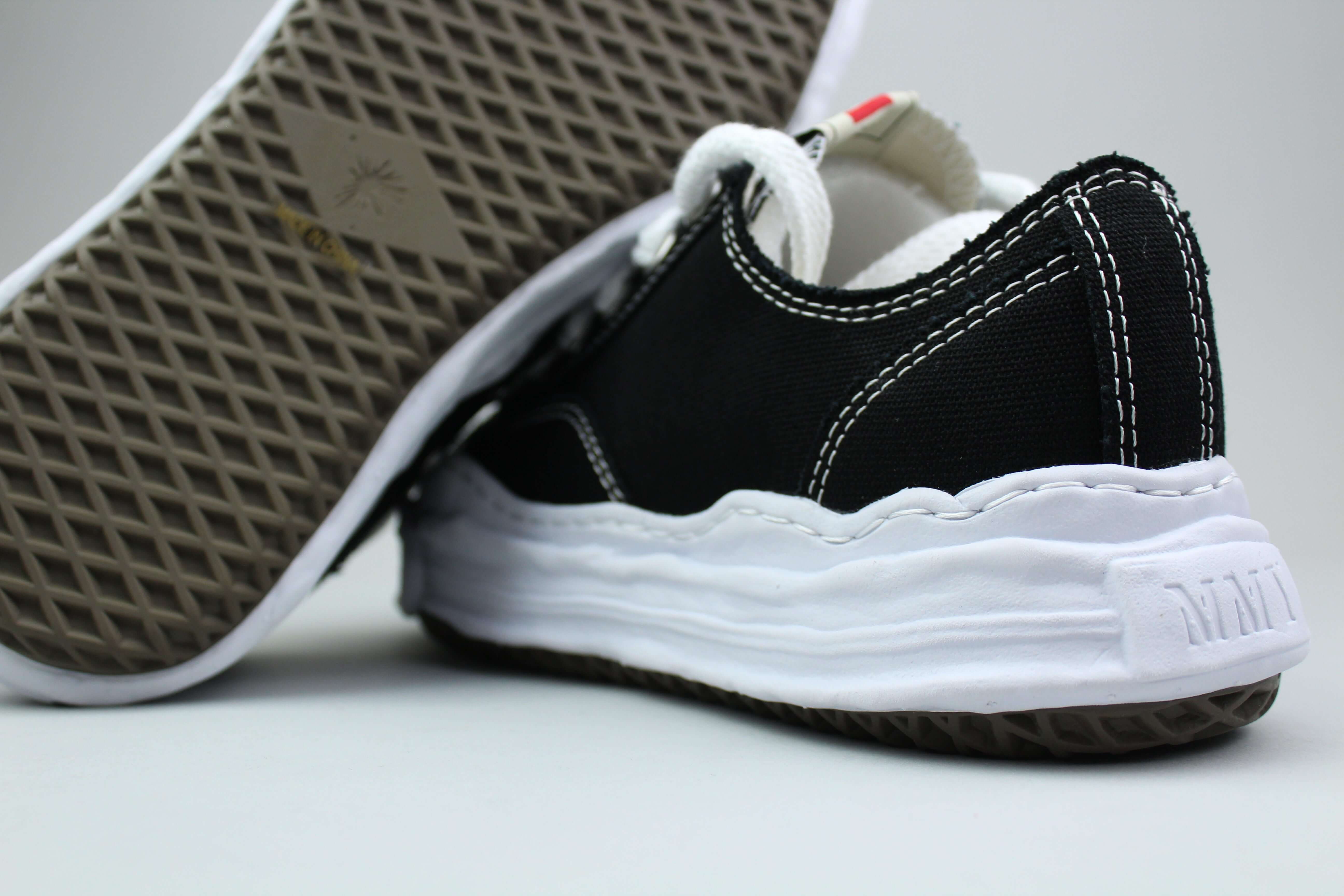 Maison Mihara Yasuhiro Reviews: Authentisches Design für moderne Streetwear