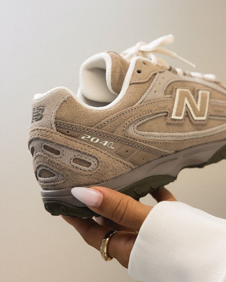 New Balance 204L: Alles over de collectie, beste colorways en pasvorm