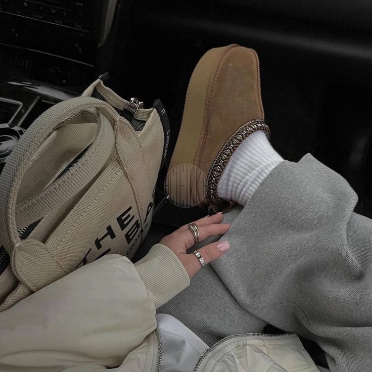 Ugg Tasman VS Ugg Tazz