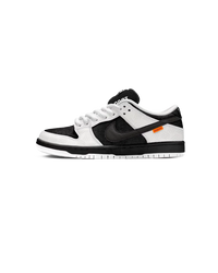 Nike SB Dunk Low TIGHTBOOTH