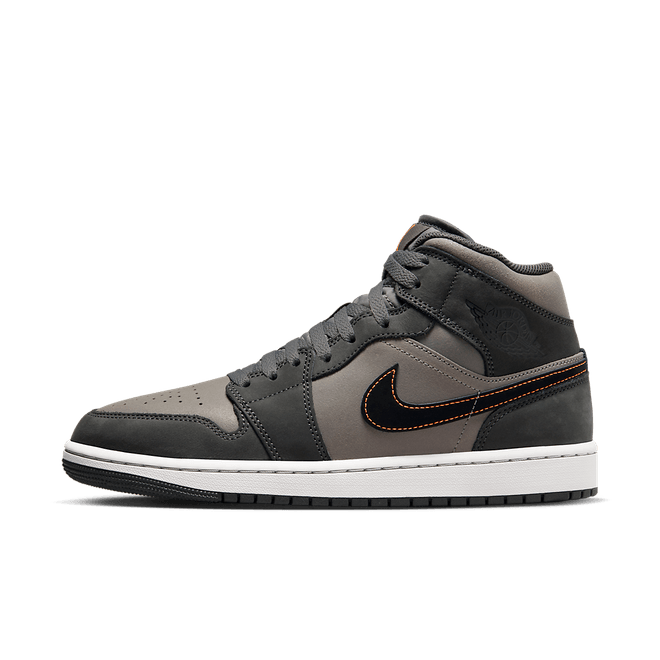 Air Jordan 1 Mid SE Nachtstadion