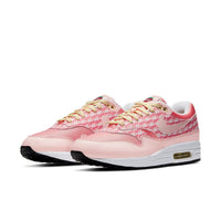 Nike Air Max 1 Strawberry Lemonade CJ0609-600 - zoolaanzicht | Snrkickz