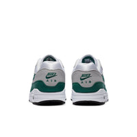 Nike Air Max 1 Anniversary Green (2020) DC1454-100 - Zoolaanzicht | Snrkickz