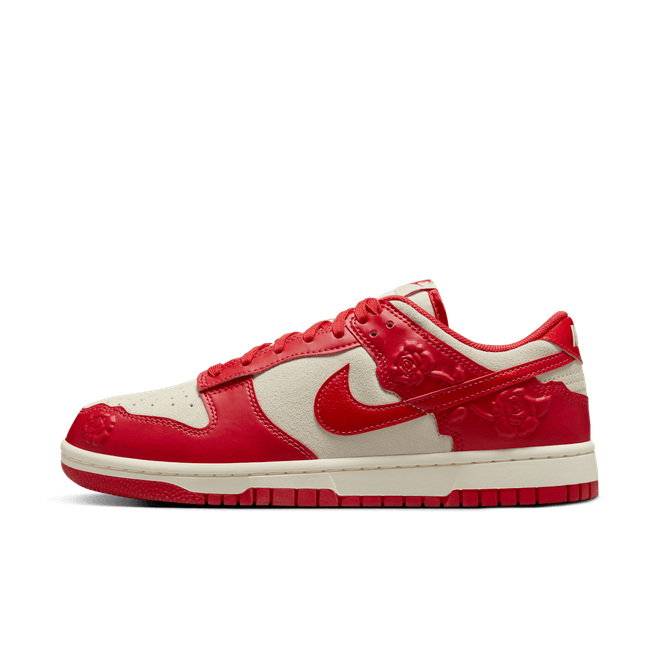 Nike Dunk Low WMNS Red Roses