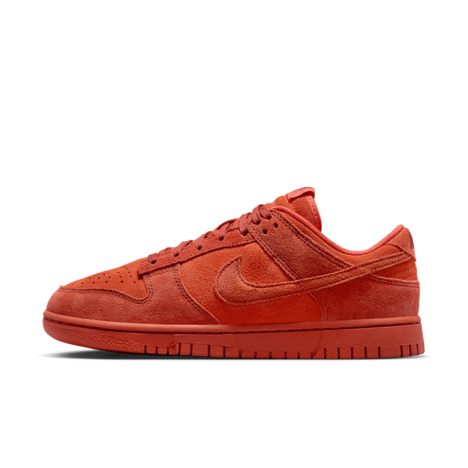 Nike Dunk Low – Tal des Feuers