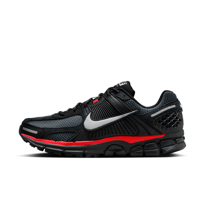 Nike Zoom Vomero 5 Black Metallic University Red