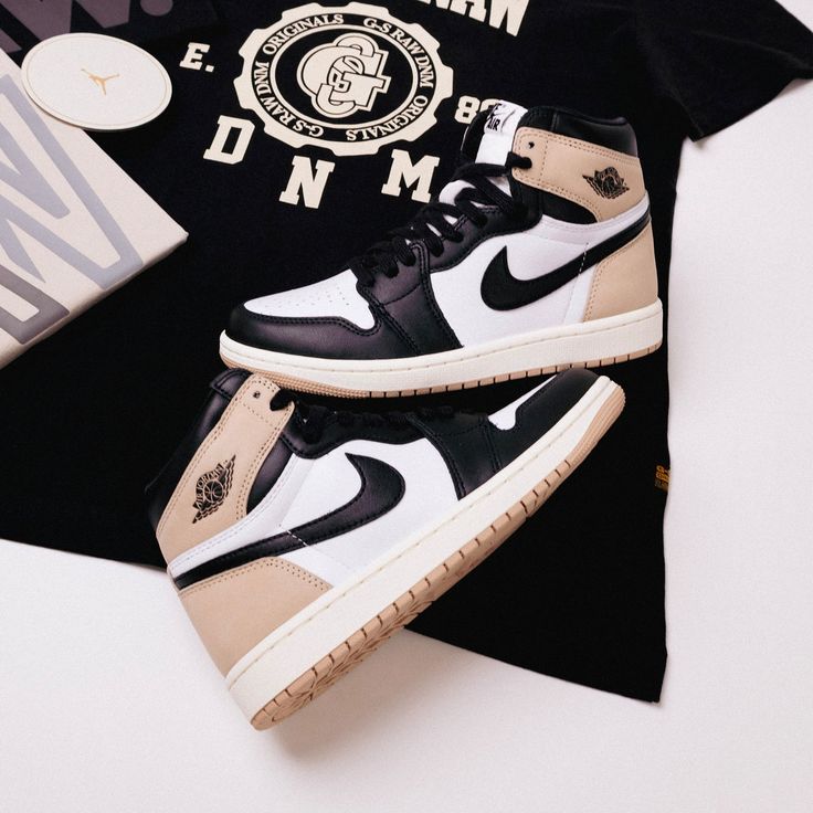 Air Jordan 1 High OG Latte
