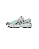 ASICS GEL-1130 White Pure Silver Rose Dust 1204A163-102 zijaanzicht met wit mesh bovenwerk, zachte roségouden accenten en metallic zilveren overlays

