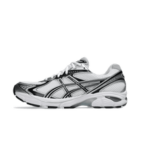 ASICS GT-2160 White Pure Silver 1203A796-100 zijaanzicht met wit mesh, pure silver overlays en gestroomlijnd retro running silhouet

