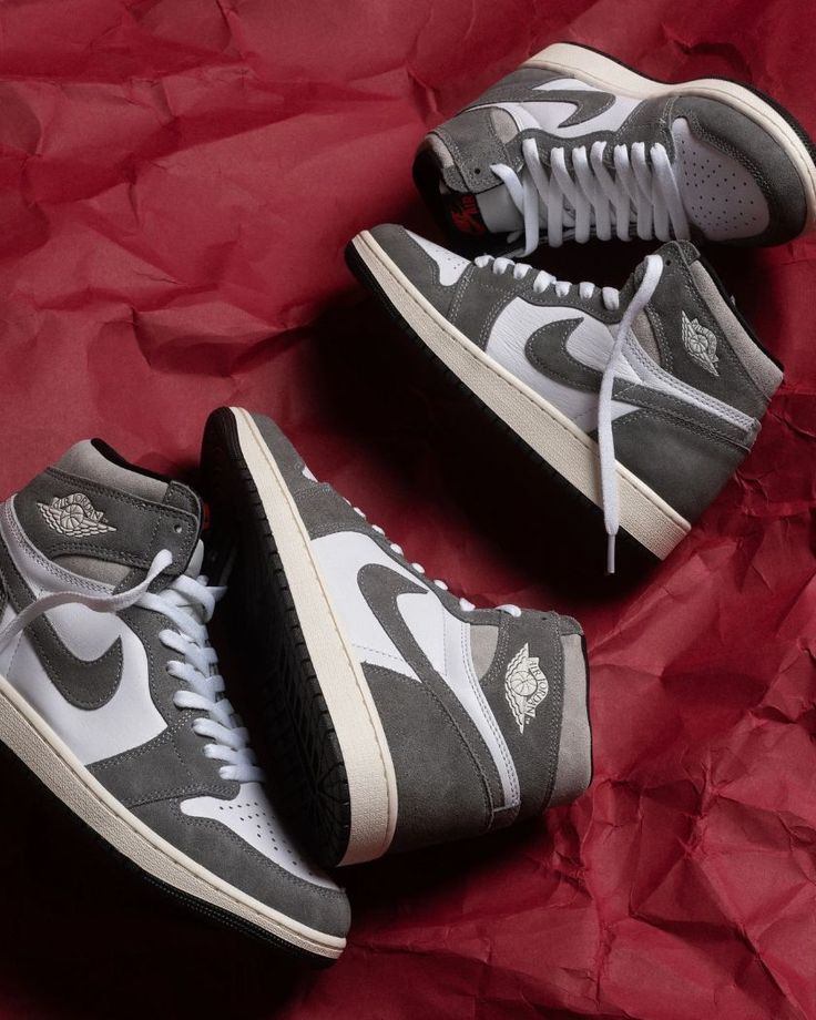 Air Jordan 1 Retro High OG Washed Black