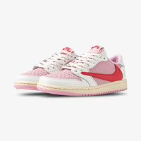 Air Jordan 1 Retro Low OG SP Travis Scott Shy Pink 2