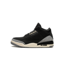 Zijaanzicht van de Air Jordan 3 Off Noir met zwart suède bovenwerk, elephant print en coconut midsole