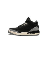 Zijaanzicht van de Air Jordan 3 Off Noir met zwart suède bovenwerk, elephant print en coconut midsole