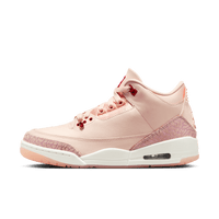 Air Jordan 3 Retro Valentine's Day Treat Yourself zijaanzicht met zacht roze suède, rode accenten en klassieke elephant print

