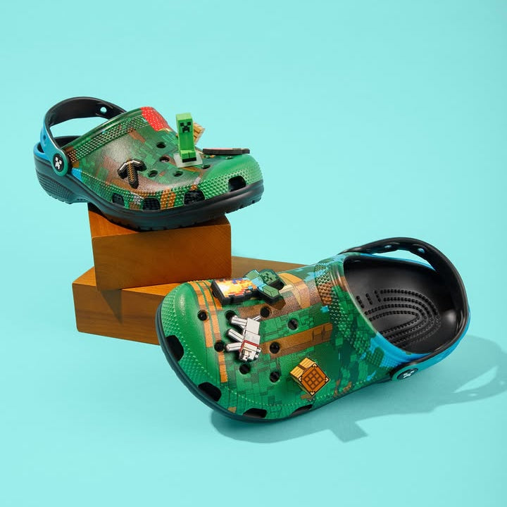 Crocs Classic Clog Minecraft Dark Forest