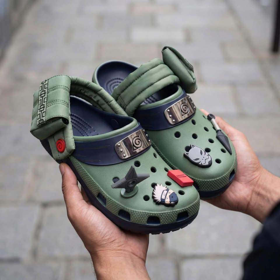 Crocs Classic Clog Naruto Shippuden Kakashi