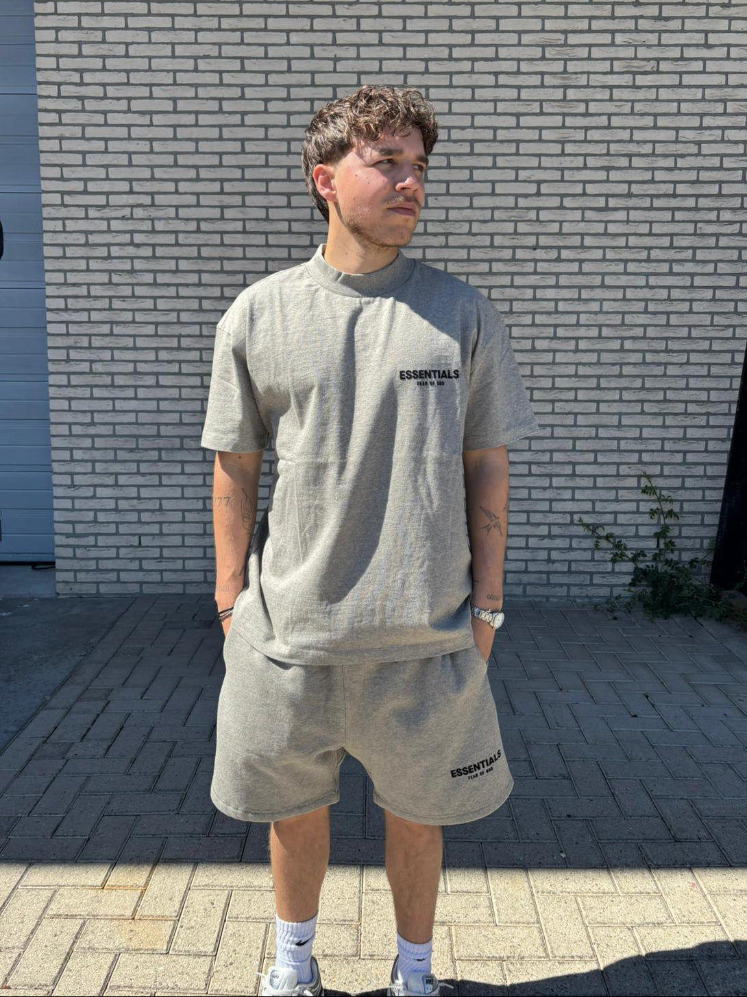 Fear of God Essentials Dark Oatmeal Summer Set Model | Gratis Verzending 