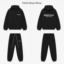 Fear of God Essentials FW24 Black White Hoodie gedragen | Snrkickz