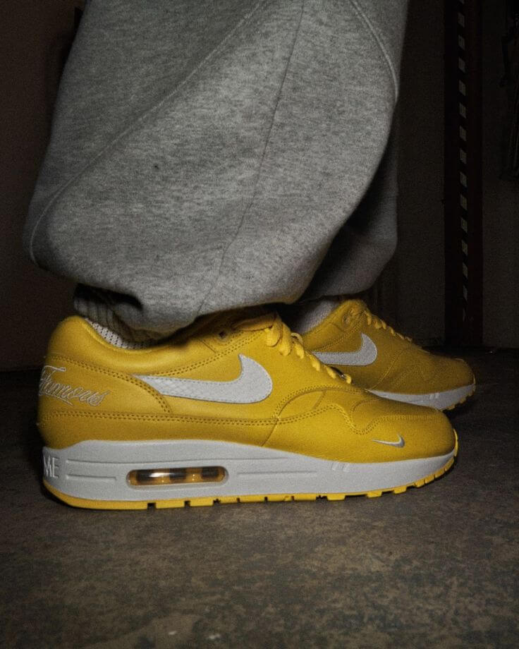 Supreme X Nike Air Max 1 87 Speed Yellow