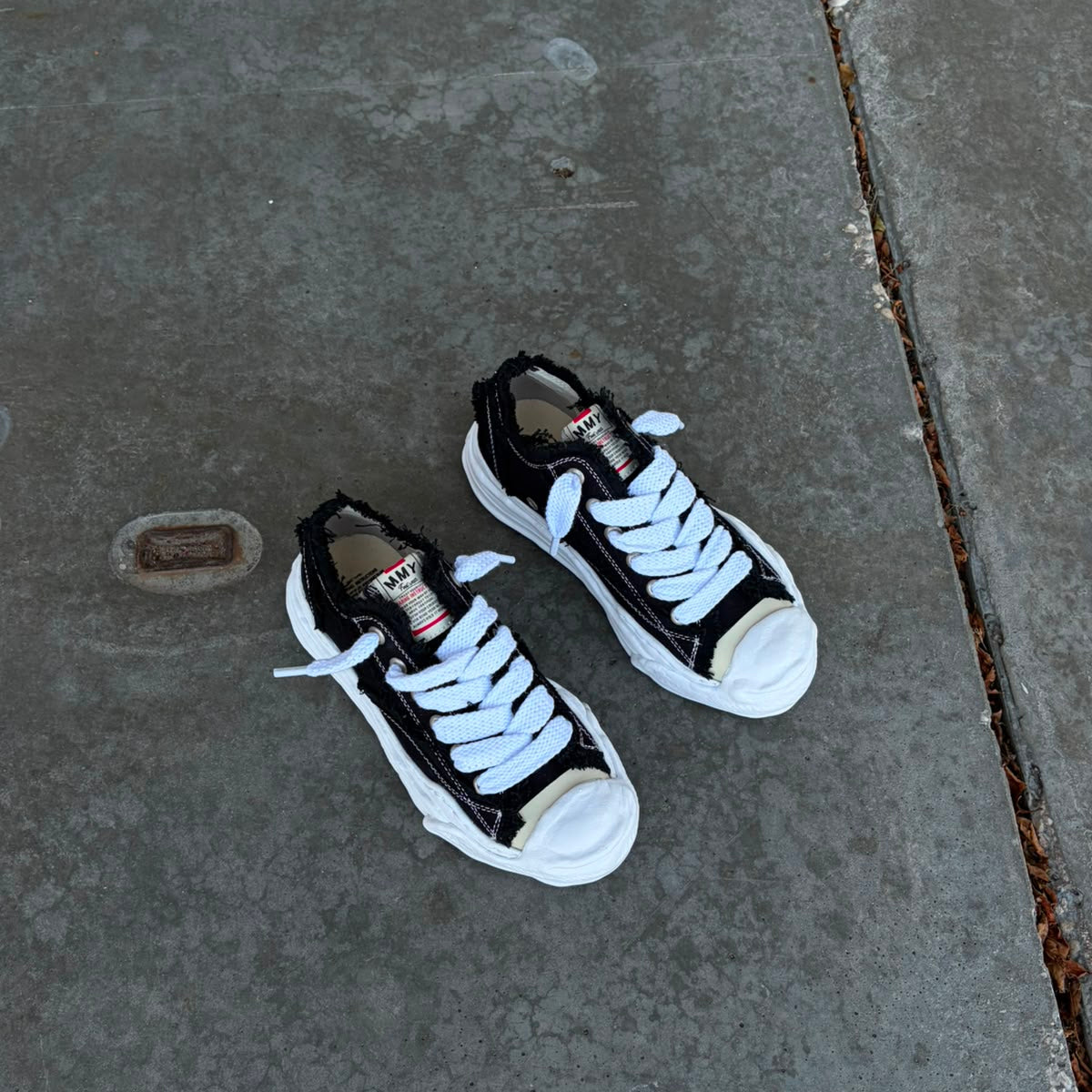 Maison Mihara Yasuhiro Hank OG Sole Canvas Low Frayed Black