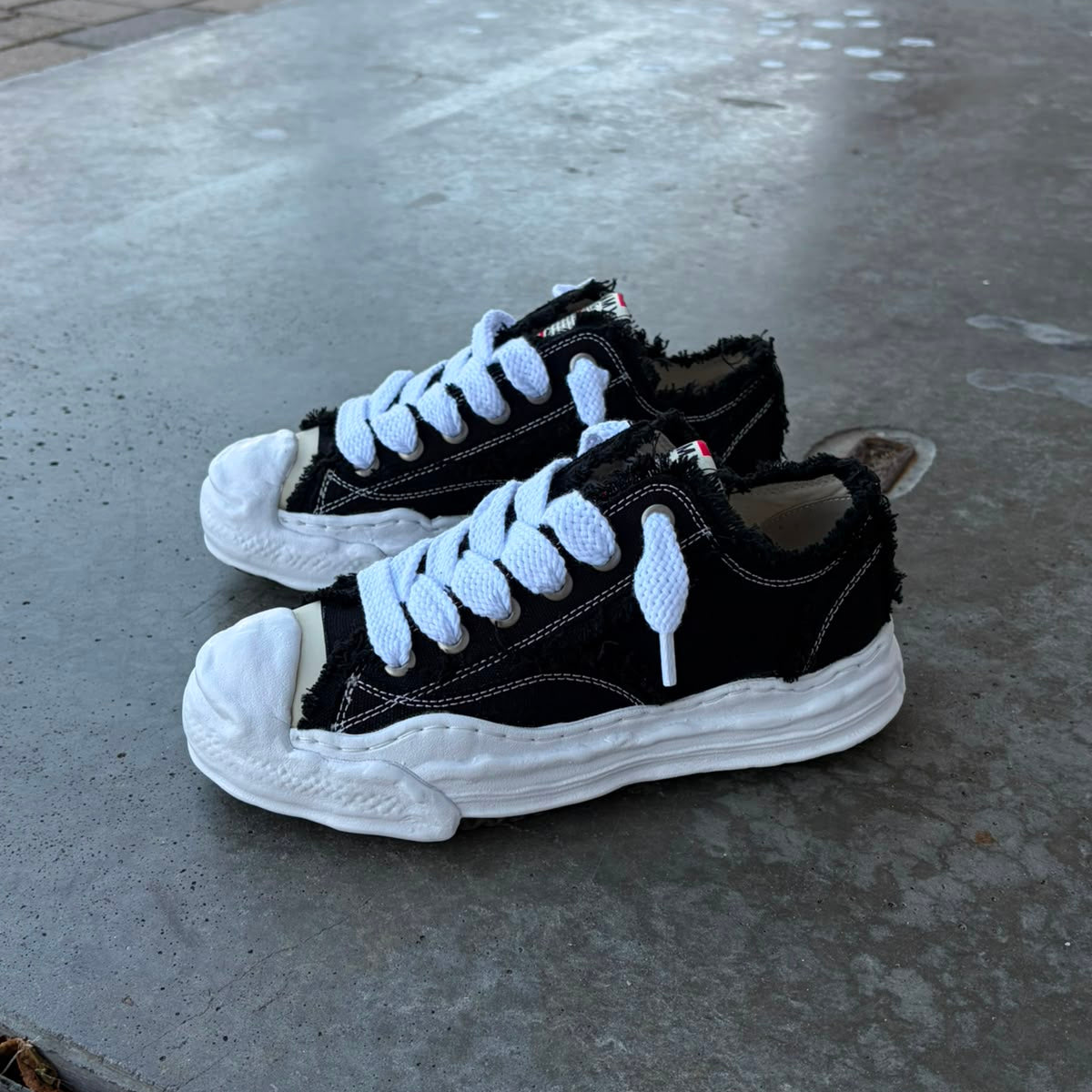 Maison Mihara Yasuhiro Hank OG Sole Canvas Low Frayed Black