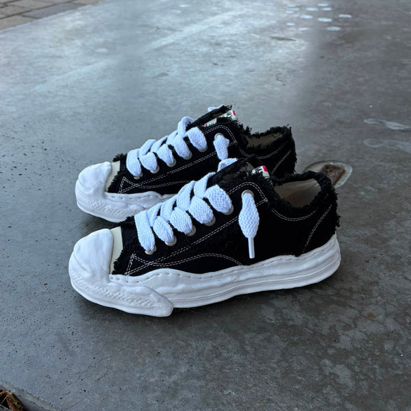 Maison Mihara Yasuhiro Hank OG Sole Canvas Low Frayed Black